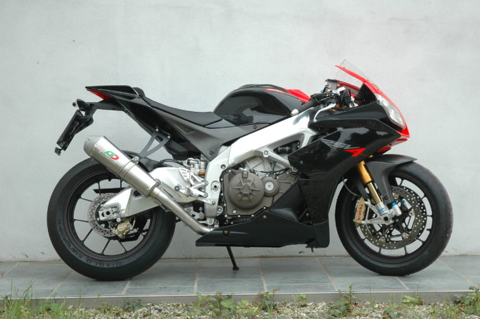 Aprilia RSV4 Magnum Series “Slip-On” muffler