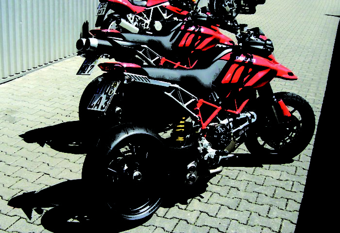 Ducati Hypermotard 796, Impianto di Scarico Serie Ex-Box
